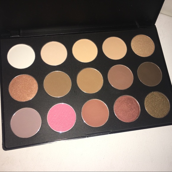 Pigment  eyeshadow palette - Picture 2 of 3